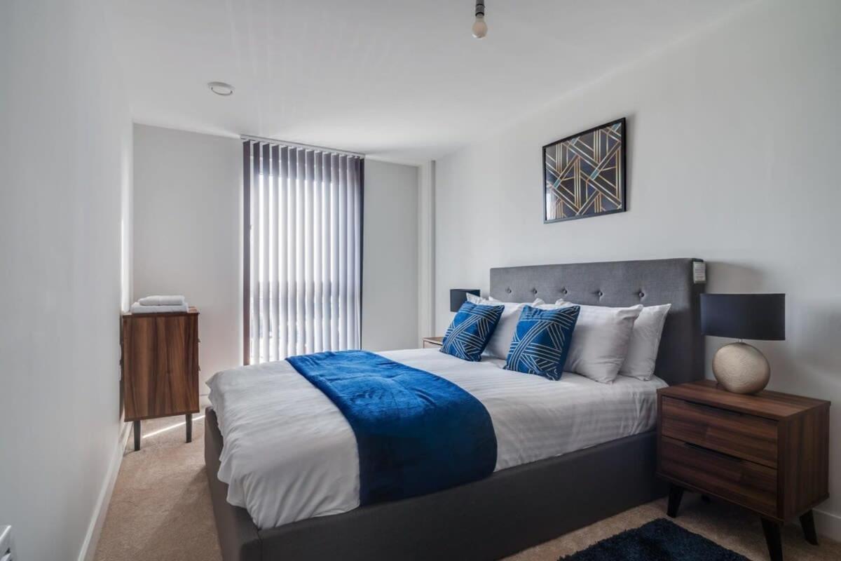 Lovely Riverside 2 Bed Apartment Leeds  Exteriör bild