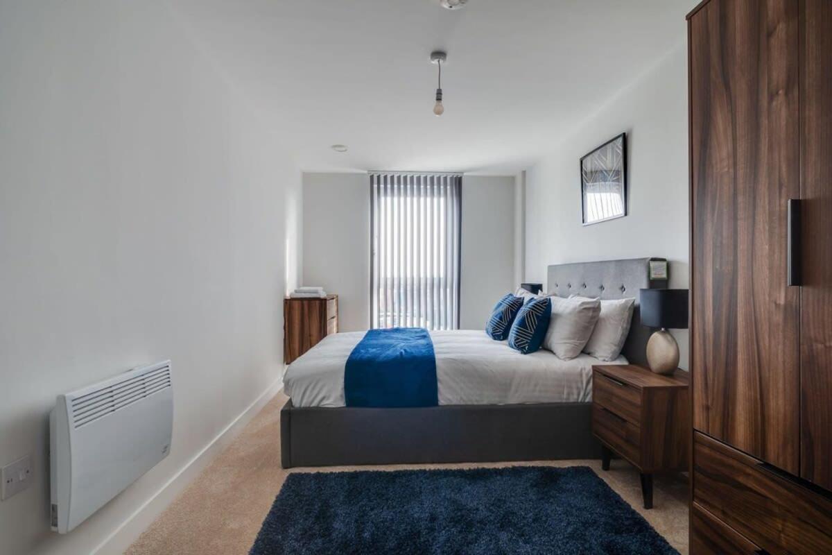 Lovely Riverside 2 Bed Apartment Leeds  Exteriör bild